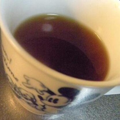 ウーロン茶にレモン果汁は初体験～(>_<)♡　クセがなくてサッパリしてるから食事にも合いますね♪コレは定番リピ決定です。ありがとうございます(^_-)-☆